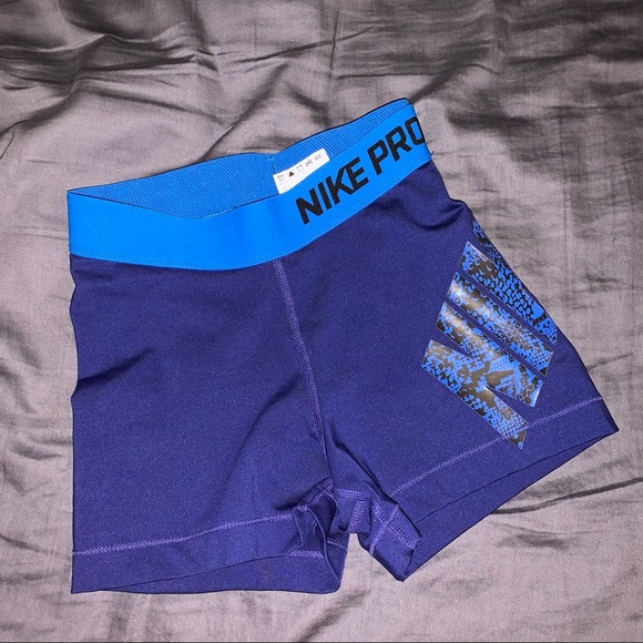 Nike Pro Snake Print Logo Shorts 3” - Picture 2 of 7